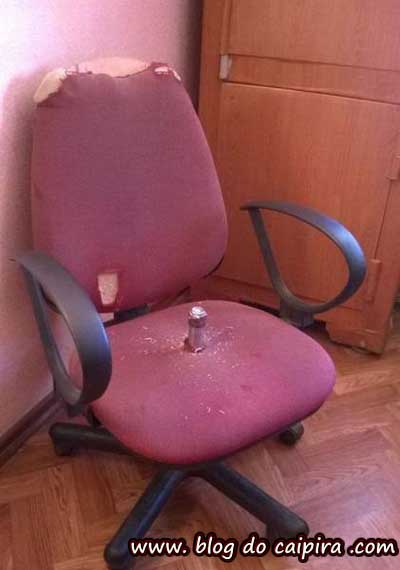 cadeira danificada