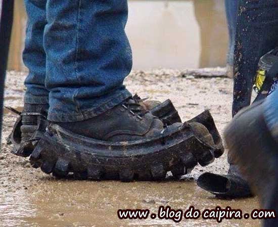 calçado par usar na lama