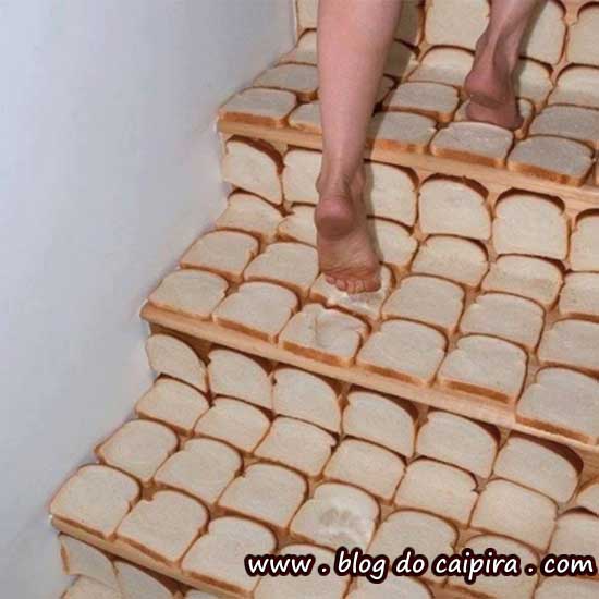 pão de forma na escada